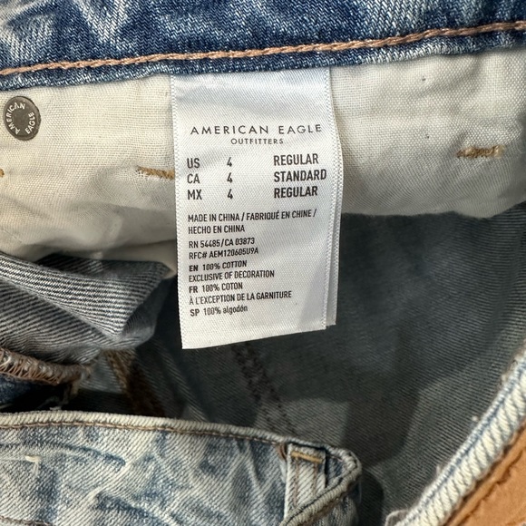 American Eagle Tomgirl Light Wash Destroyed Ripped Straight Leg Jeans - Picture 6 of 9